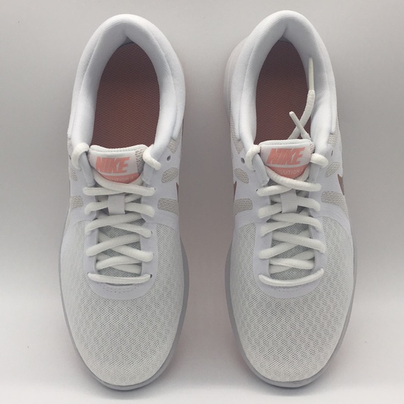 WMNS NIKE REVOLUTION 4 white/metallic red bronze - Picture 3 of 8